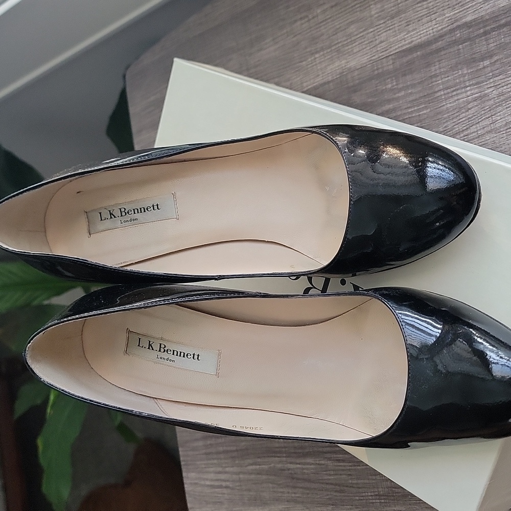 LK Bennett "Shilo" pumps in black patent leather, size 39-1/2 (US Size 9)